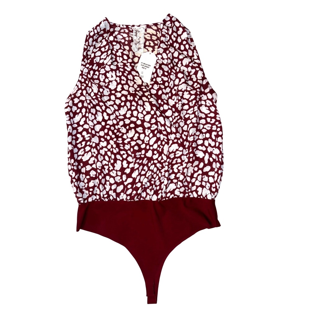 Sadie & Sage Burgundy White Animal Print Sleeveless V-Neck Bodysuit Small NEW
